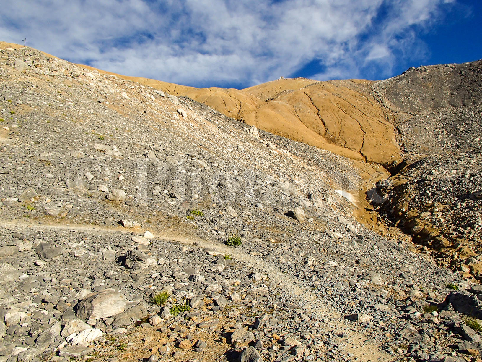 Les incroyables couleurs des roches au mont Thabor