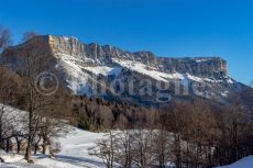 Les falaises du mont Granier, sur le tour de la Chartreuse