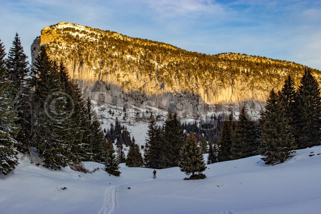 Behind the Alpette hut in the early morning, on the tour of the Chartreuse