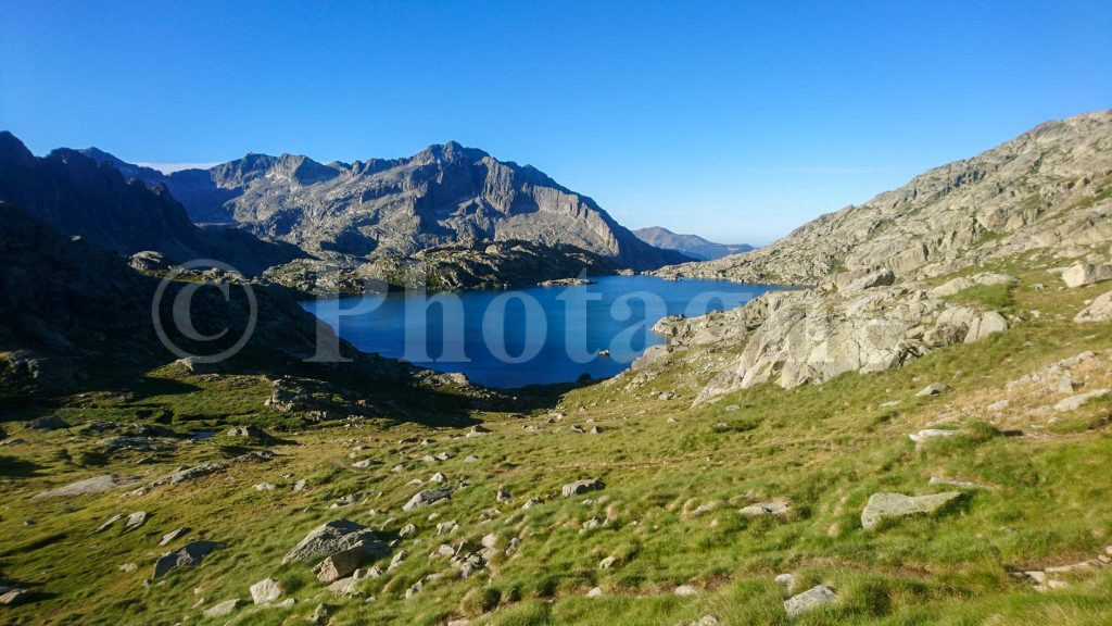 Estany de Mangades, sur la Haute Randonnée Pyrénéenne