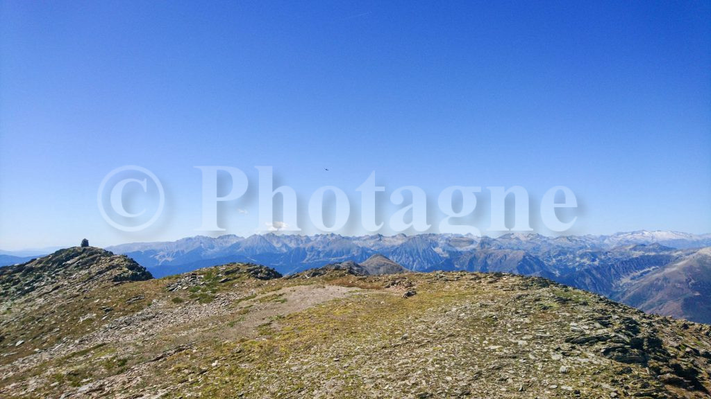 Panorama et crête du Mont Rouge