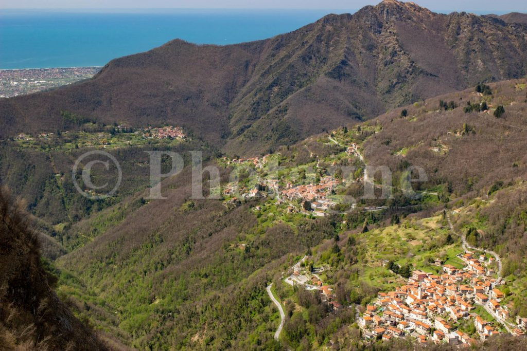 View of Levigliani and the sea