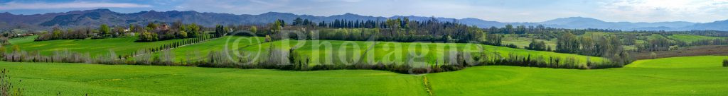 Tuscan countryside towards Gabbiano