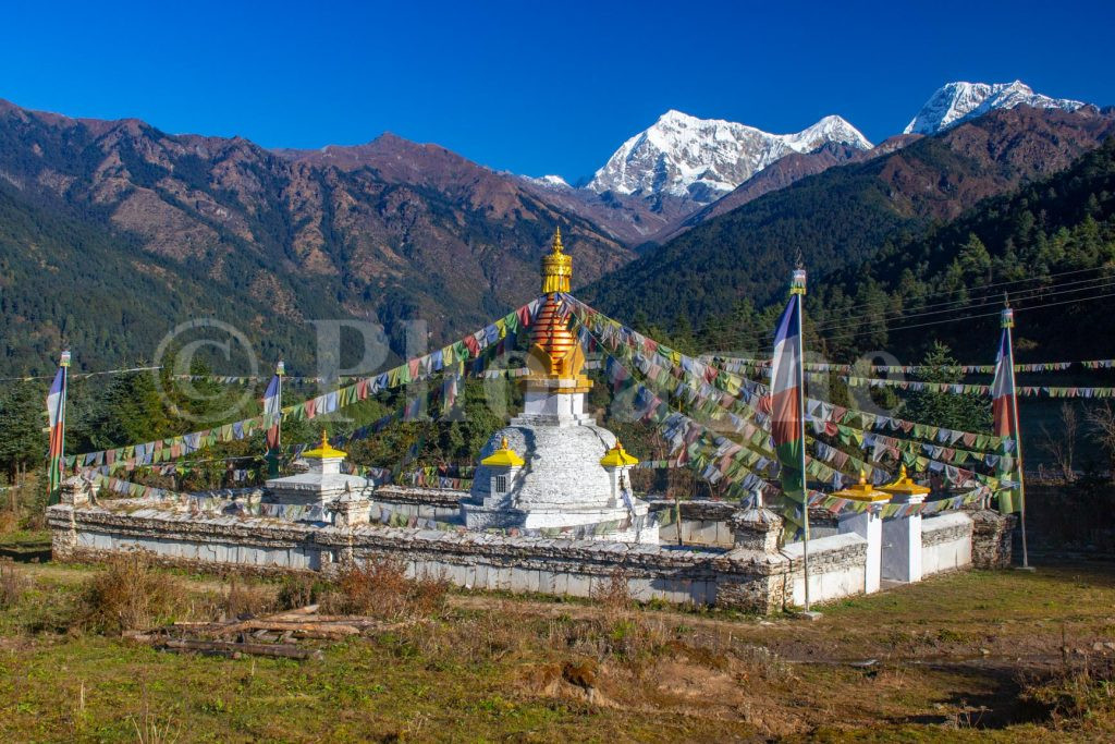 Stupa sopra Ringmu, durante il trekking dei tre passi