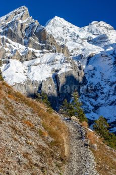 Sentiero dietro Kandersteg