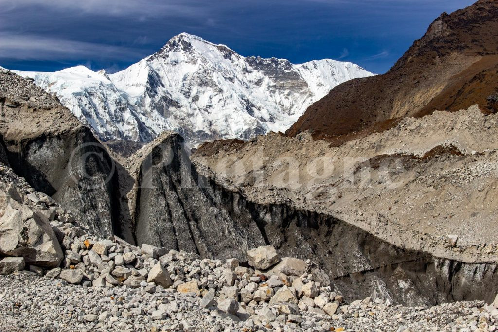 The Cho Oyu and its moraine