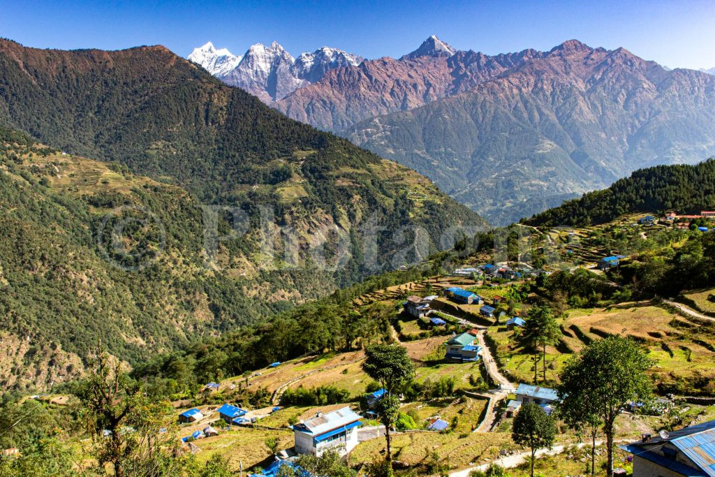 Vue sur Nunthala et le Kusum Kangguru