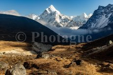 Light games on Ama Dablam