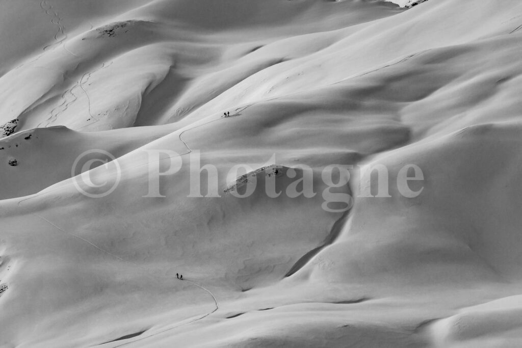 Ascent of skiers in Vanoise