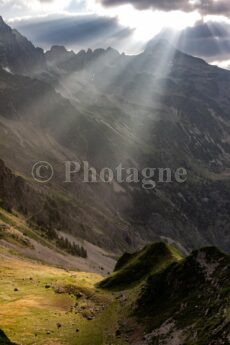 Light on Périnon