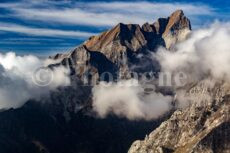 Monte Sagro dans le brume