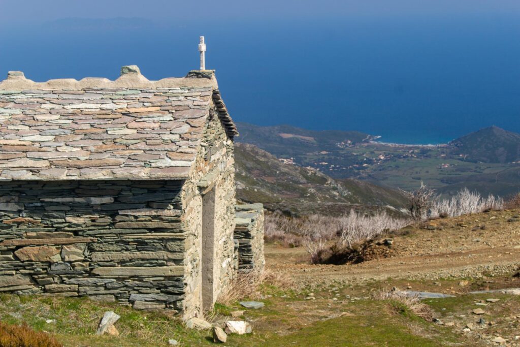 Cabane de berger au col Saint-Jean