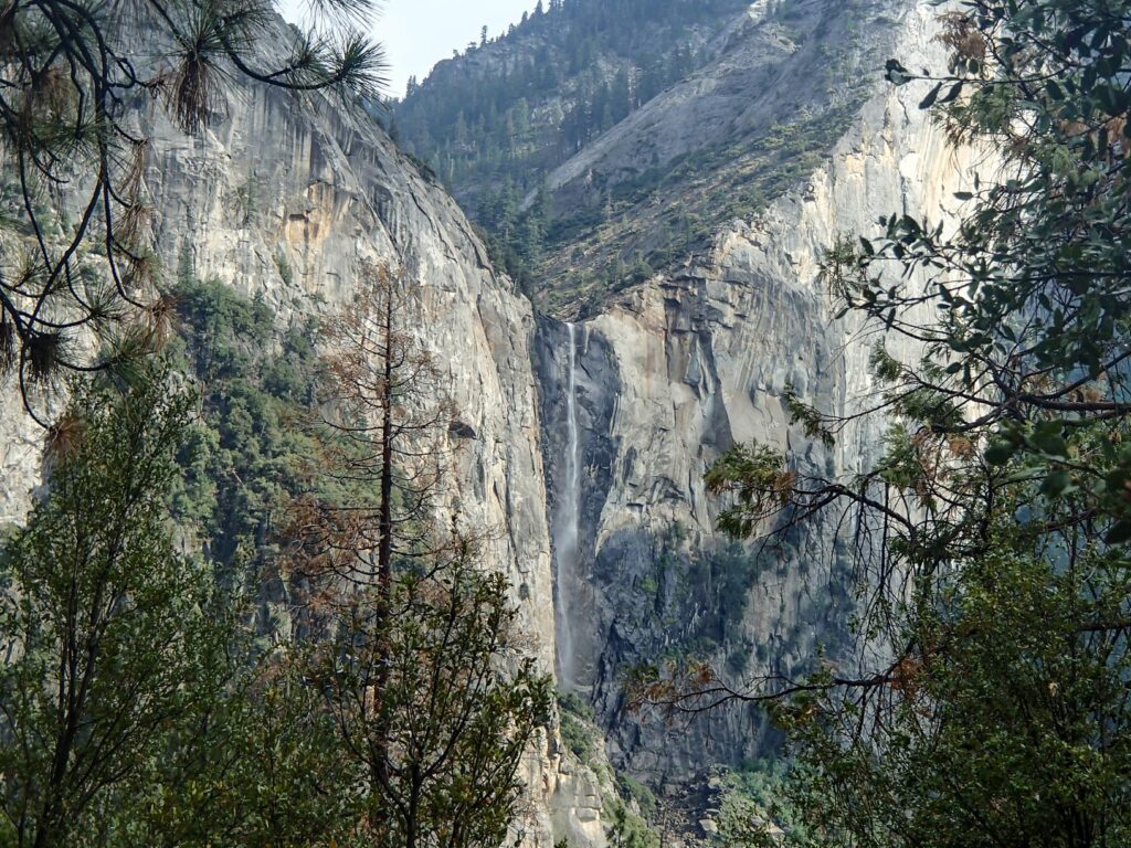 Cascade depuis Big Oak Flat Road, sur mon trek à Yosemite