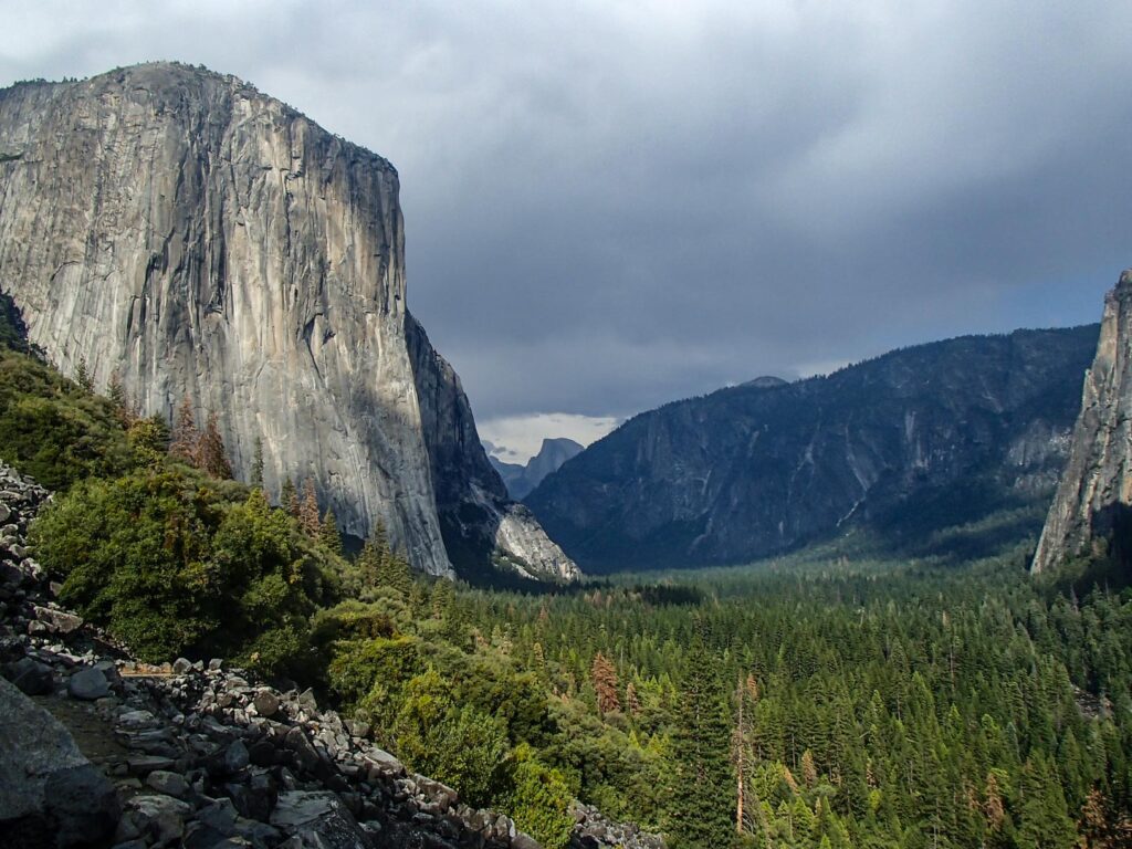 El Capitan avec Half Dome au fond
