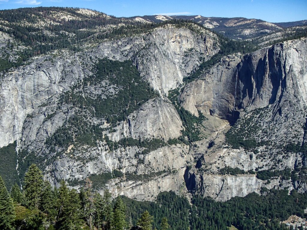 Yosemite Falls depuis le Four Mile Trail